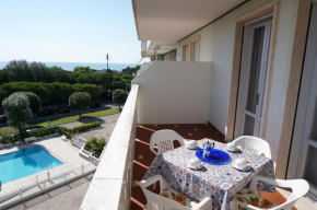 Beautiful Beachfront Apartment with Terrace Sea View and Swimming Pool, Porto Santa Margherita